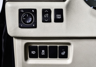 Подержанный автомобиль Lexus GX 2011 года (19 фото)