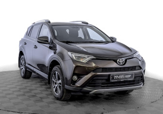 Подержанный автомобиль Toyota RAV4 2018 года (4 фото)