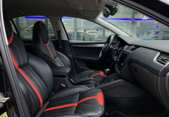 Подержанный автомобиль Skoda Octavia Liftback 2018 года (20 фото)