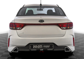 Подержанный автомобиль Kia Rio Sedan 2021 года (6 фото)