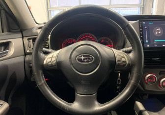 Подержанный автомобиль Subaru Impreza Hatchback 2007 года (12 фото)