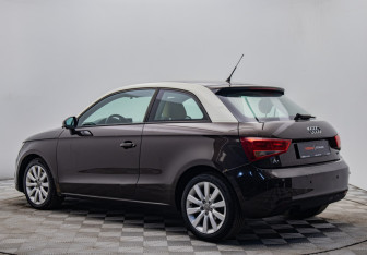 Подержанный автомобиль Audi A1 2011 года (3 фото)