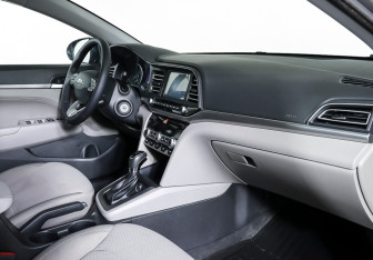 Подержанный автомобиль Hyundai i30 Hatchback 2013 года (11 фото)