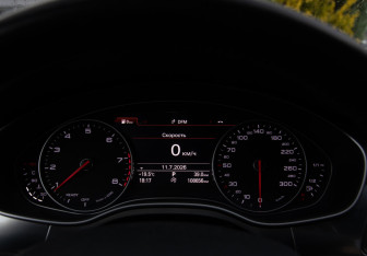 Подержанный автомобиль Audi A6 Sedan 2017 года (10 фото)