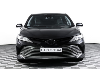 Подержанный автомобиль Toyota Camry Sedan 2019 года (2 фото)