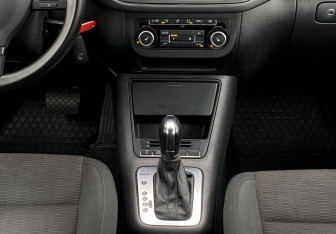 Подержанный автомобиль Volkswagen Tiguan 2011 года (13 фото)
