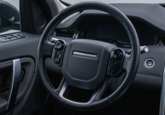 Подержанный автомобиль Land Rover Discovery Sport 2019 года (15 фото)