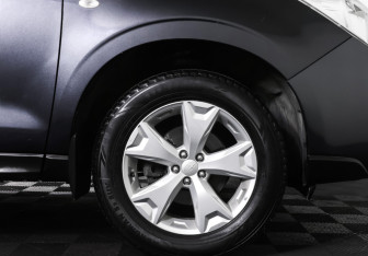 Подержанный автомобиль Subaru Forester Suv 2013 года (23 фото)