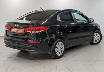 Подержанный автомобиль Kia Rio Sedan 2016 года (5 фото)