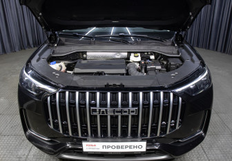 Подержанный автомобиль Jaecoo J8 2024 года (9 фото)