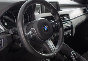 Подержанный автомобиль BMW X2 2018 года (14 фото)