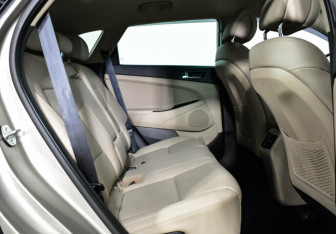 Подержанный автомобиль Hyundai Tucson 2017 года (10 фото)