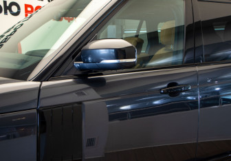 Подержанный автомобиль Land Rover Range Rover 2019 года (35 фото)