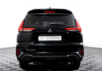 Подержанный автомобиль Mitsubishi Xpander 2023 года (6 фото)