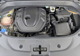 Подержанный автомобиль Geely Monjaro 2023 года (11 фото)