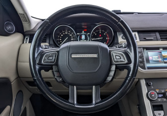 Подержанный автомобиль Land Rover Range Rover Evoque 2016 года (22 фото)