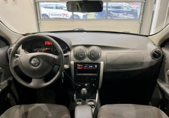 Подержанный автомобиль Nissan Almera Sedan 2016 года (12 фото)