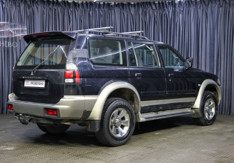 Подержанный автомобиль Mitsubishi Pajero Sport 2006 года (5 фото)