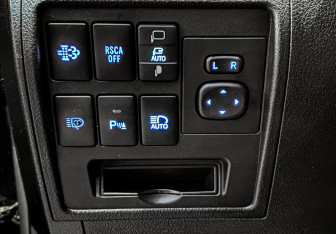 Подержанный автомобиль Toyota Land Cruiser Suv 2019 года (24 фото)