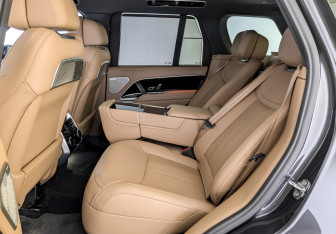 Подержанный автомобиль Land Rover Range Rover 2024 года (12 фото)