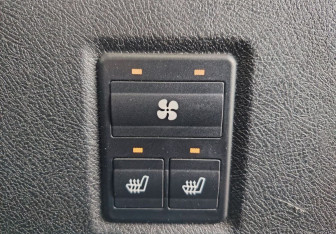 Подержанный автомобиль УАЗ Patriot 2017 года (14 фото)