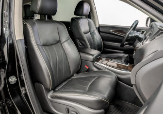 Подержанный автомобиль Infiniti QX60 2017 года (24 фото)