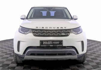Подержанный автомобиль Land Rover Discovery 2018 года (2 фото)