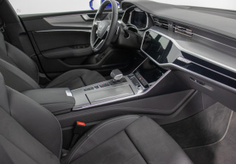 Подержанный автомобиль Audi A7 2022 года (9 фото)