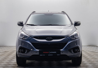 Подержанный автомобиль Hyundai ix35 2011 года (8 фото)