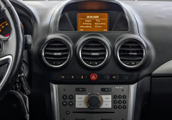 Подержанный автомобиль Opel Antara 2013 года (17 фото)