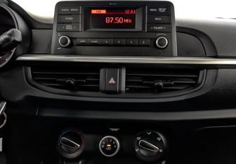 Подержанный автомобиль Kia Picanto 2020 года (17 фото)