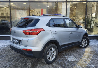 Подержанный автомобиль Hyundai Creta 2017 года (8 фото)