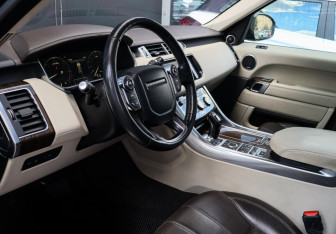 Подержанный автомобиль Land Rover Range Rover Sport 2015 года (13 фото)