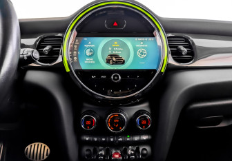 Подержанный автомобиль MINI Hatch 2021 года (26 фото)