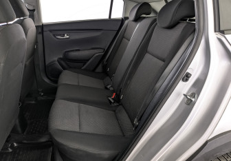 Подержанный автомобиль Kia Rio Hatchback 2021 года (17 фото)