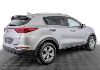 Подержанный автомобиль Kia Sportage 2017 года (5 фото)