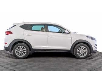Подержанный автомобиль Hyundai Tucson 2017 года (4 фото)