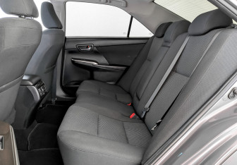 Подержанный автомобиль Toyota Camry Sedan 2016 года (12 фото)