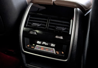 Подержанный автомобиль BMW X5 2019 года (30 фото)