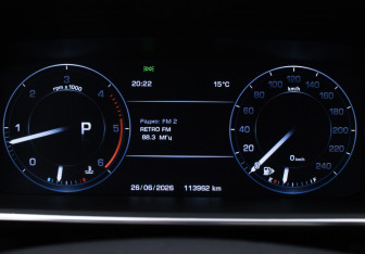 Подержанный автомобиль Land Rover Range Rover 2015 года (13 фото)