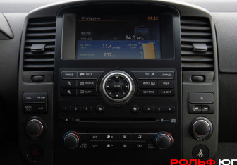 Подержанный автомобиль Nissan Pathfinder 2011 года (18 фото)