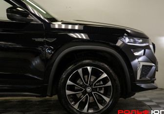 Подержанный автомобиль Skoda Kodiaq 2023 года (28 фото)