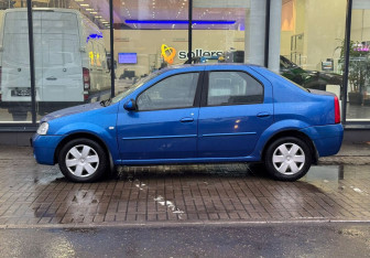 Подержанный автомобиль Renault Logan Sedan 2009 года (5 фото)