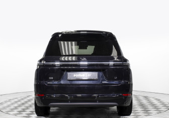 Подержанный автомобиль LiXiang L9 2023 года (6 фото)