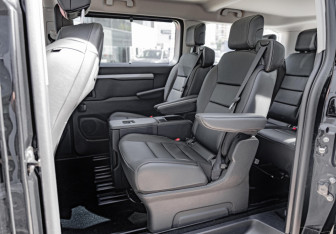 Новый Peugeot Traveller 2025 (7 фото)