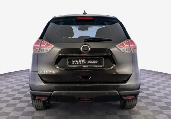 Подержанный автомобиль Nissan X-Trail 2017 года (6 фото)