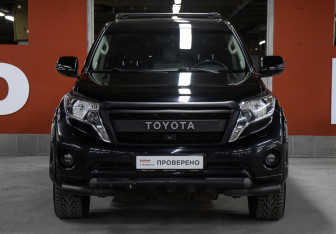 Подержанный автомобиль Toyota Land Cruiser Prado 2016 года (2 фото)