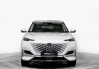 Подержанный автомобиль Changan UNI-K 2024 года (2 фото)