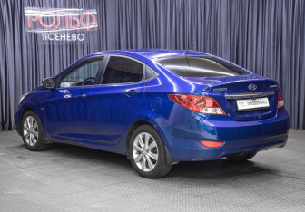 Подержанный автомобиль Hyundai Solaris Sedan 2013 года (7 фото)