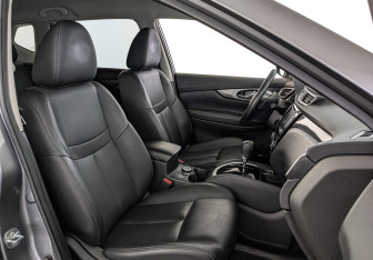 Подержанный автомобиль Nissan X-Trail 2018 года (23 фото)